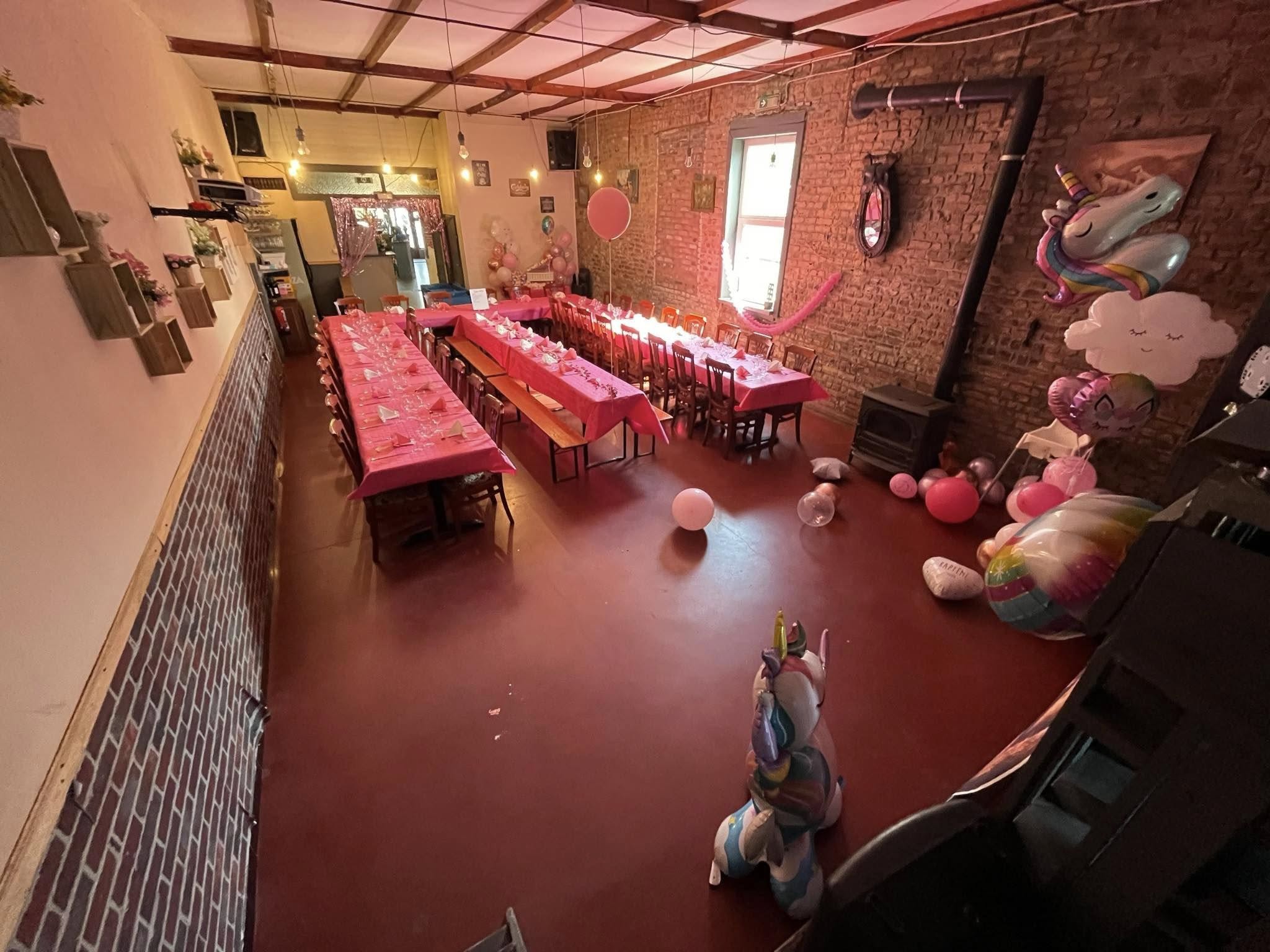 Salle de réception du service traiteur L'Oiseau Bleu